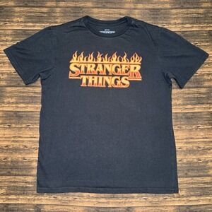 Netflix T-Shirt Youth XXL Black Stranger Things Flame Logo Crewneck